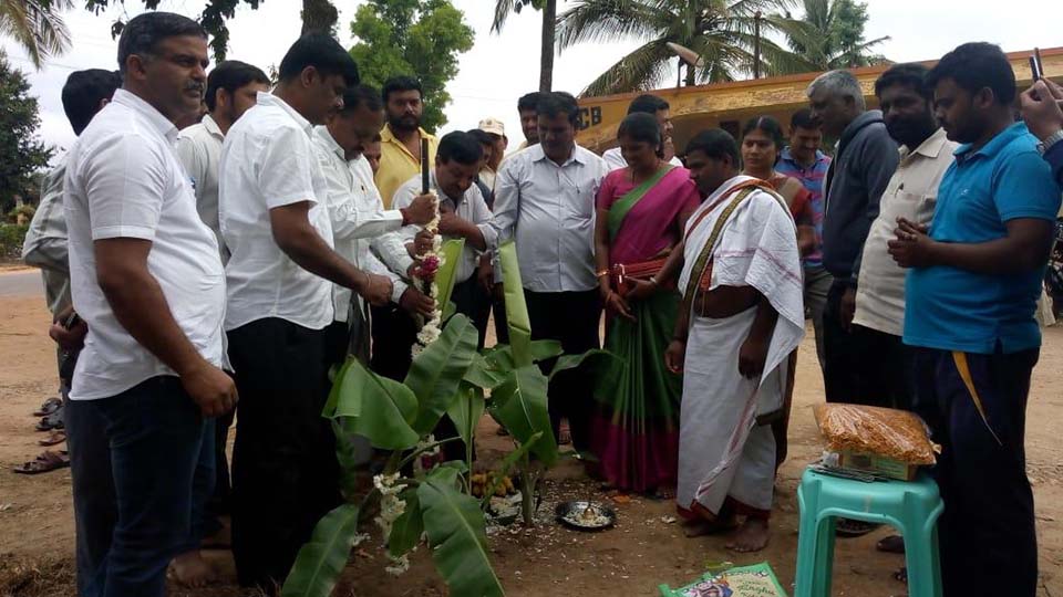 ಆದ್ಯತಾನುಸಾರ ಗ್ರಾಮೀಣ ಭಾಗಗಳಿಗೆ ಮೂಲಭೂತ ಸೌಕರ್ಯ: ಶಾಸಕ ಕೆ.ಎಸ್.ಲಿಂಗೇಶ್