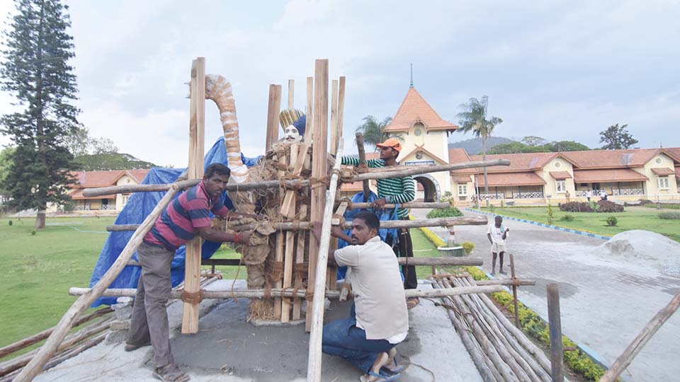 ಅಶ್ವದಳ ಅಧಿಕಾರಿ ಭುಜಂಗರಾವ್ ಪ್ರತಿಮೆ ಸುರಕ್ಷಿತ ಸ್ಥಳಾಂತರ