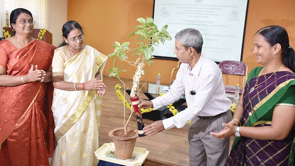 ಗುಣಮಟ್ಟದ ಬೋಧನೆಗೆ ಕೌಶಲ್ಯ ಬೋಧಕರಿಗೆ ಇರಬೇಕು