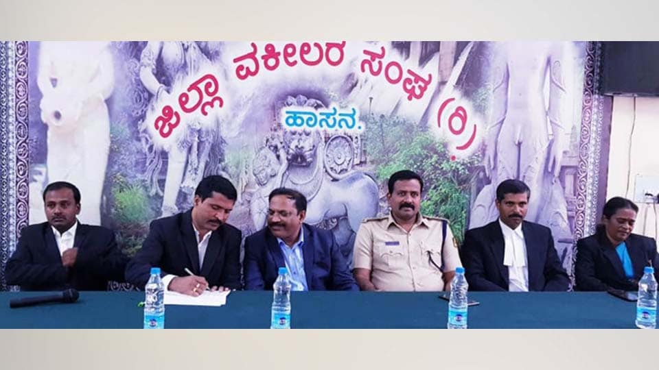 ಡಿಸಿ, ಎಸಿ ಕೋರ್ಟ್‍ಗಳಲ್ಲಿ ಕಾಲಕಾಲಕ್ಕೆ ವಿಚಾರಣೆ: ಅಕ್ರಂಪಾಷ