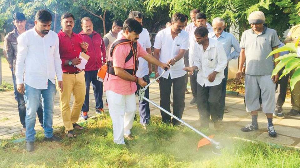 ಉದ್ಯಾನವನ, ಟ್ರಾಫಿಕ್ ಸಮಸ್ಯೆ ಬಗ್ಗೆ ನಿವಾಸಿಗಳಿಂದ ಅಧಿಕ ದೂರು