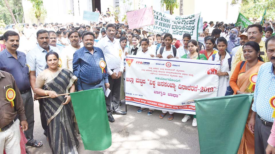 ದೇಶದಲ್ಲಿನ ಜನಸಂಖ್ಯಾ ಸ್ಫೋಟ ಬಾಂಬ್ ಪರಿಣಾಮಕ್ಕಿಂತಲೂ ಭೀಕರ