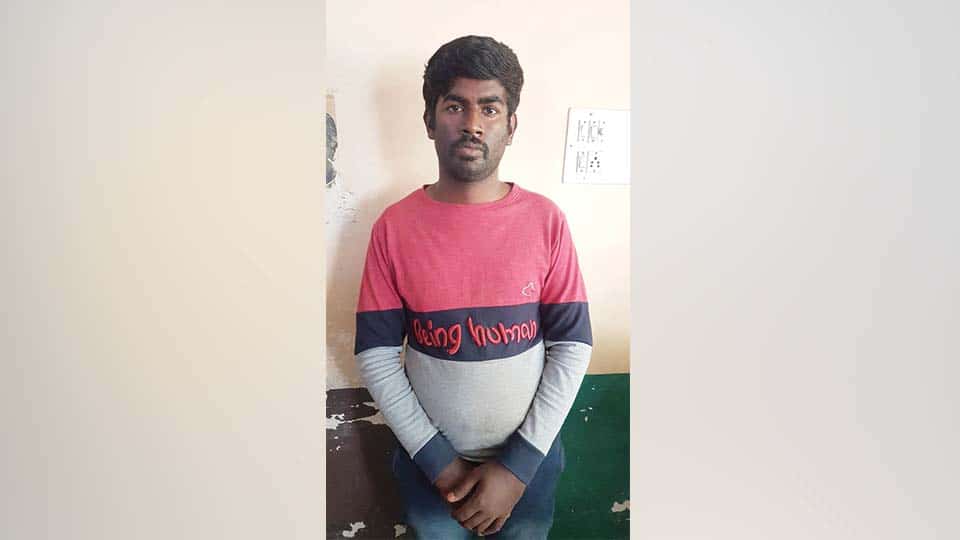 ಕೆಲಸ ಕೊಡುವುದಾಗಿ ನಂಬಿಸಿ ಲಕ್ಷಾಂತರ ರೂ. ವಂಚನೆ