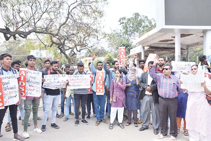 Condemn attacks on JNU students and faculty: Various organizations protest in Mysore-1
