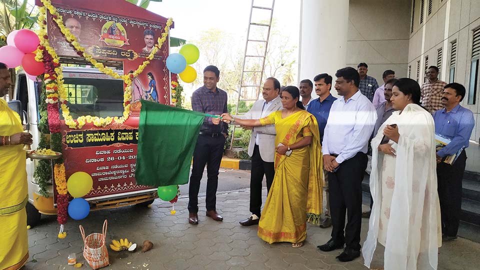 ಉಚಿತ ಸಾಮೂಹಿಕ ವಿವಾಹ ಸಪ್ತಪದಿ ಪ್ರಚಾರ ರಥಕ್ಕೆ ಚಾಲನೆ