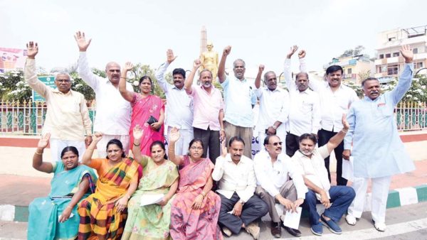 Former mayors protest in Mysore