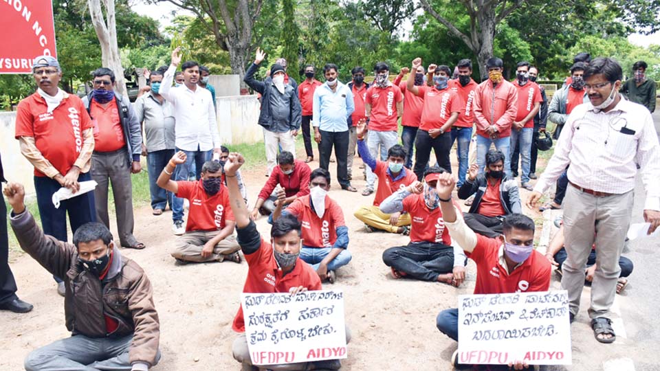 ಫುಡ್ ಡೆಲಿವರಿ ಪಾರ್ಟ್‍ನರ್ಸ್ ಪ್ರತಿಭಟನೆ