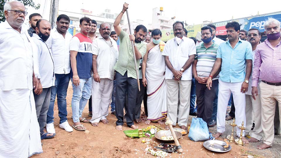 ಕೆ.ಜಿ.ಕೊಪ್ಪಲು ಒಳಚರಂಡಿ ಕಾಮಗಾರಿಗೆ ಶಾಸಕ ಎಲ್.ನಾಗೇಂದ್ರ ಚಾಲನೆ
