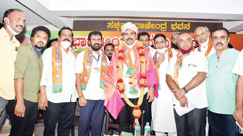 ಮೈಸೂರಲ್ಲಿ ಬಿಜೆಪಿ ವತಿಯಿಂದ ಪಕ್ಷದ ರಾಜ್ಯ ಉಪಾಧ್ಯಕ್ಷ ಬಿ.ವೈ.ವಿಜಯೇಂದ್ರರಿಗೆ ಆತ್ಮೀಯ ಅಭಿನಂದನೆ ಸಲ್ಲಿಕೆ