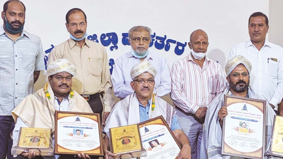 ವಾಸುದೇವ ಮಹಾರಾಜ ಸದ್ಭಾವನಾ ಪ್ರಶಸ್ತಿ ಪ್ರದಾನ