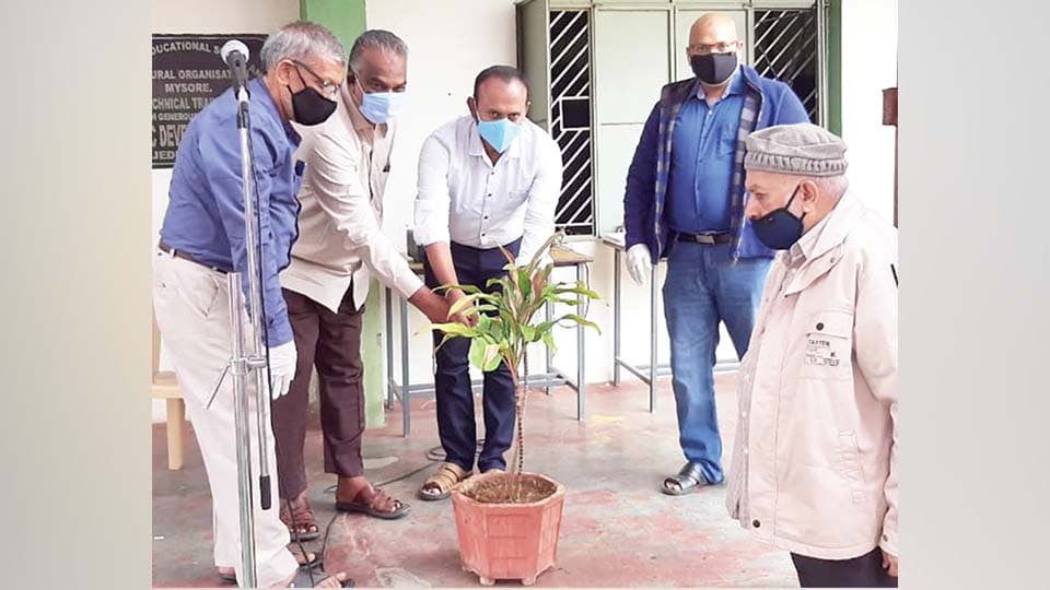 ಉಸಿರಾಟ ತೊಂದರೆವುಳ್ಳ ಕೊರೊನಾ ಸೋಂಕಿತರಿಗೆ ಉಚಿತ ಆಕ್ಸಿಜನ್