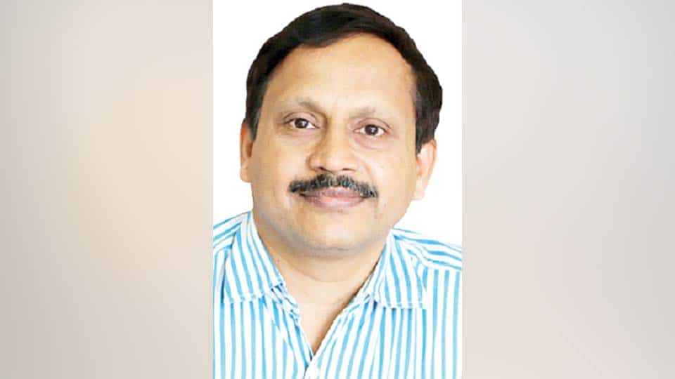 ಇಂದು ಗಾಂಧಿಯೊಳಗಿನ ಪತ್ರಕರ್ತ ಕೃತಿ ಬಿಡುಗಡೆ