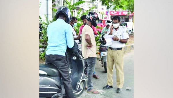 Violated traffic rules in Mysore 61 DL suspension
