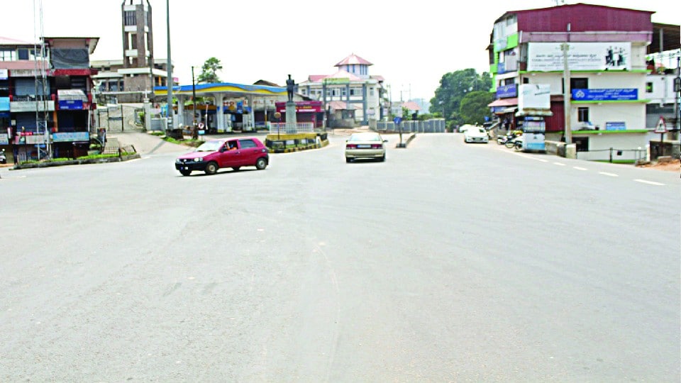 ಕೊರೊನಾ ಕಫ್ರ್ಯೂಗೆ ಕೊಡಗಲ್ಲಿ ಉತ್ತಮ ಸ್ಪಂದನೆ